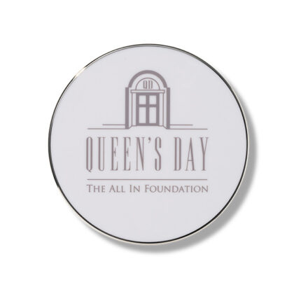 Queen's Day The All-in Foundation Light Ocher